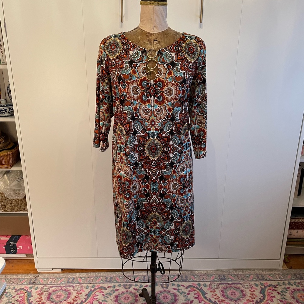 Women’s Plus Size Popover Knit Swing Dress with neckline detail